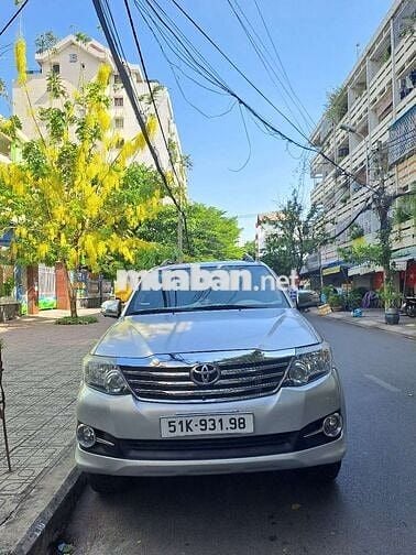Toyota Fortuner 2016 2.7V 4x2 - 93000 km