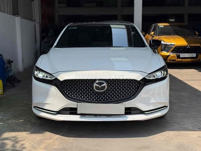 Mazda 6 2023 Signature Premium 2.5 AT - 9000 km