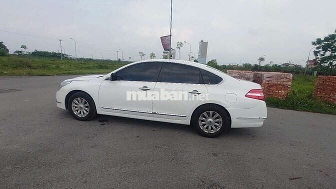 Nissan Teana 2011 2.0 AT