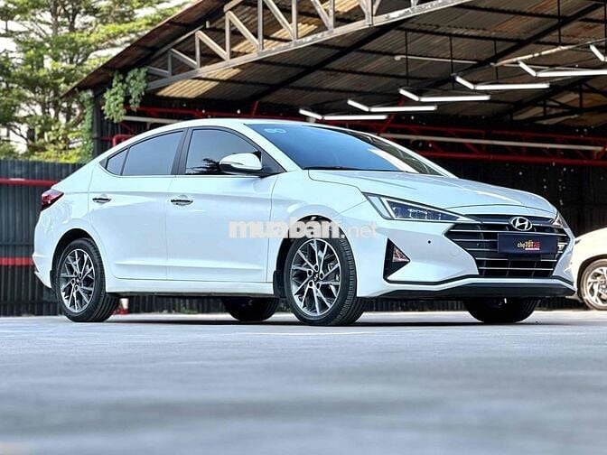 Hyundai Elantra 2021 2.0 AT - 20800 km