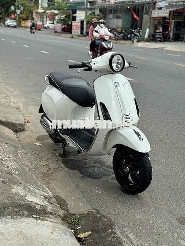 vespa đèn tròn biển 43 sieu đẹp ( hỗ tro gop 0đ)