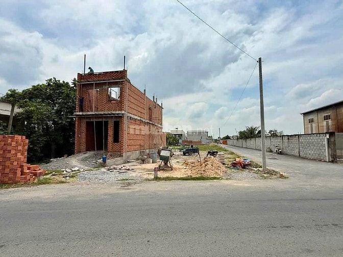 LÔ ĐẤT 2 MT Đ.LỚN Ô TÔ TRÁNH NHAU 131M2 FULL THỔ,TÂN THÔNG HỘI,CỦ CHI