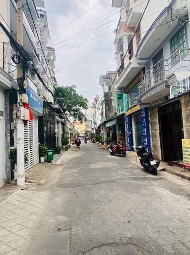 bán nhà hẻm xe  hơi đường phạm đăng giảng DT 4x16,5 cấp 4 
