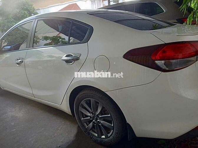 Bán xe đẹp Kia Cerato 2017, MT