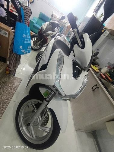 Bán SH 125 mới mua, Odo 9xxkm, BS Tp.HCM, Mới 99,99%, Nguyên zin