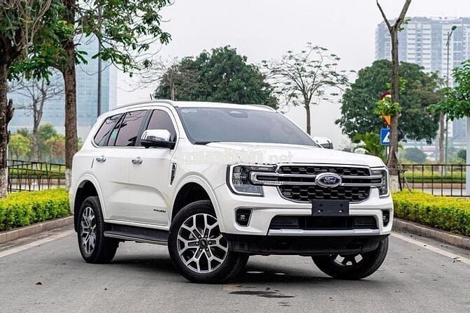 Ford Everest Titanium 4x2 Sản xuất  2024