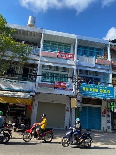 Nhà mặt tiền kinh doanh hiệu thuốc SPA làm đẹp cà phê pizza