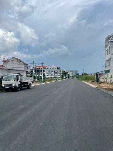 Chính chủ cần bán gấp lô đất nhà phố 6x18 nên A2 gần Tạ Quang Bửu giá 