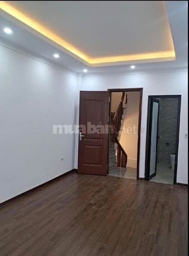 Bán nhà phân lô phố láng Hạ , 