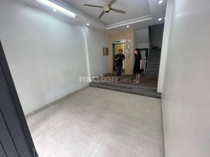 Cho thuê nhà mặt phố Giáp Bát - Kim Đồng 5 tầng, mặt tiền 5m thang máy