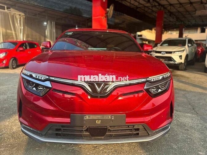 VinFast VF8 2022 - 43000 km