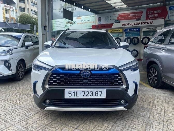 Toyota Corolla Cross 2021 xăng điện, xe gia đình