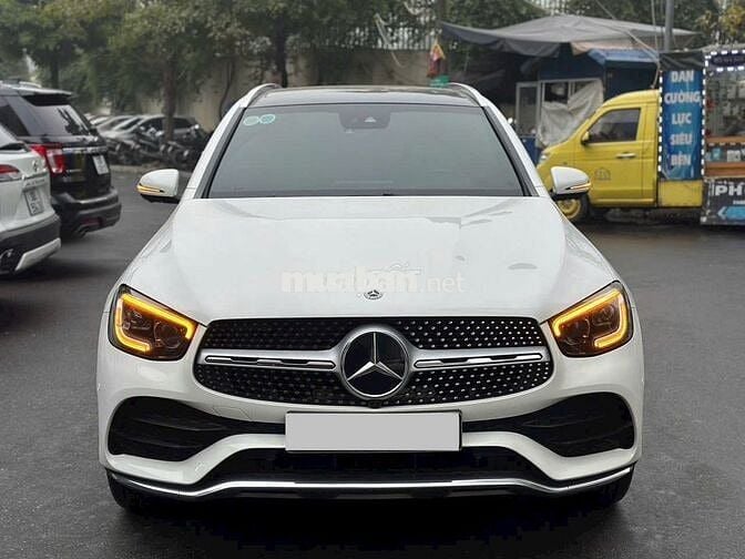Mercedes Benz GLC300 2021  - 44000 km