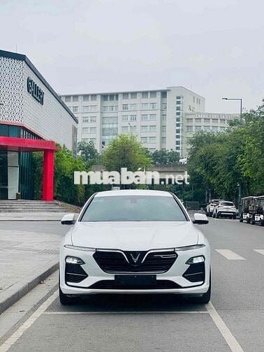 VinFast Lux A2.0 2020 Plus 2.0 AT - 50000 km