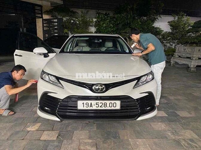 Toyota Camry 2023 2.5Q - 3v Km Xe công chức