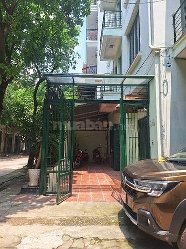 Cho thuê nhà vườn dốc Phụ Sản, Đê La Thành quận Ba Đình Hà Nội 