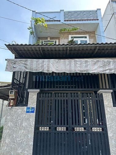 Chính chủ cần cho thuê nhà căn góc 2 mặt hẻm xe hơi. Nhà đẹp, rộng 
