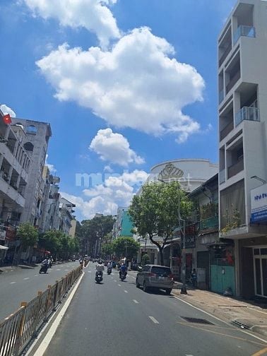 SIÊU PHẨM CHO THUÊ TẠI TTQ.5, HƠN 400M2, PHÙ HỢP NGÂN HÀNG, PK, T.MỸ