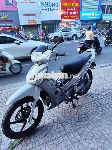 Xe không đi nữa cần bán