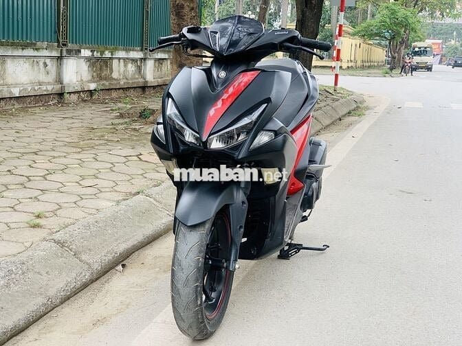 NVX 125 ĐEN ĐỎ SMK CHẠY ÍT CHÍNH CHỦ BÁN MÁY ZIN