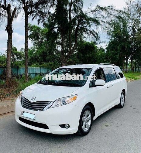 Toyota sienna đk2011màudơn zin nguyênthůy rât mói