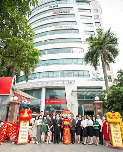 TUYỂN DỤNG NHÂN VIÊN QUẦY DỊCH VỤ KHÁCH HÀNG