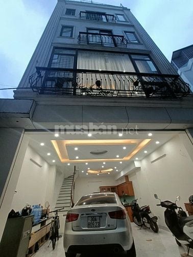 Chính chủ bán nhà 5 tầng ngõ 11 Việt Hưng ngay cạnh Vinhome Riverside