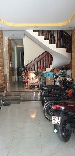 Nhà đường trần thị nơi F4Q8 dt: 4m x 20m, 3 lầu ST