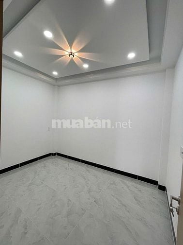 Bán nhà  MT 4 tầng số 235 đường Lê Quang Định đoạn giữa Nơ Trang Long 