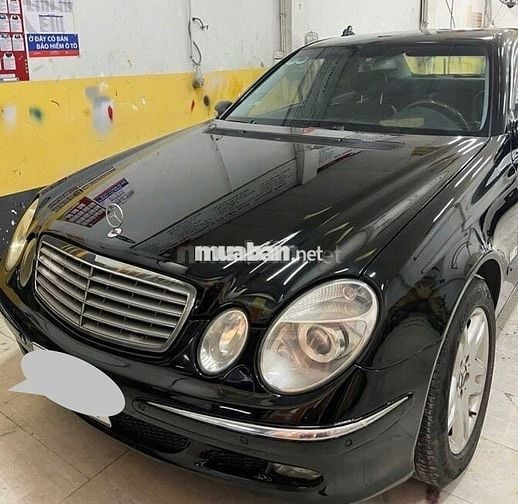 Mercedes  E240 - 128 triệu