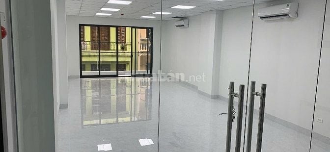 Cho thuê văn phòng mới xây mặt ngõ rộng
