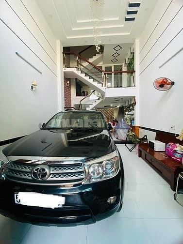 Nhà ngang lớn 5,3m Lý Nam Đế ,Quận 11. Ngay Coopmart Lý Thường Kiệt