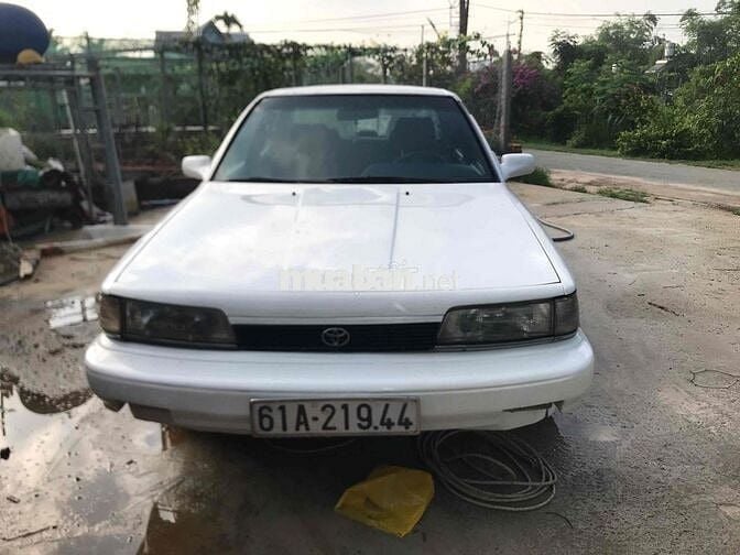 Toyota Camry 1987 - 100000 km