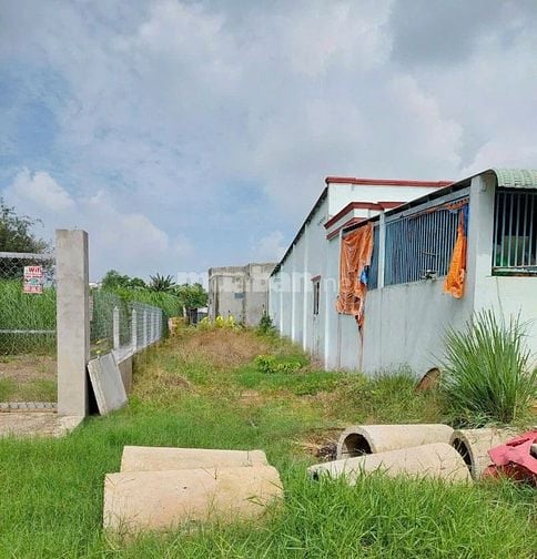 BÁN NGỘP LÔ ĐẤT 140m2 SÁT QL22 THUỘC XÃ TÂN PHÚ TRUNG, CỦ CHI GIÁ 850T