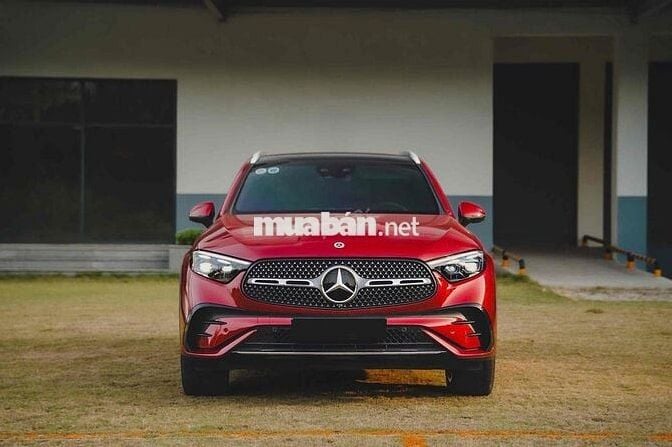 GLC300 AllNew – Màu Đỏ Độc Lạ – Lăn Bánh 12.600km