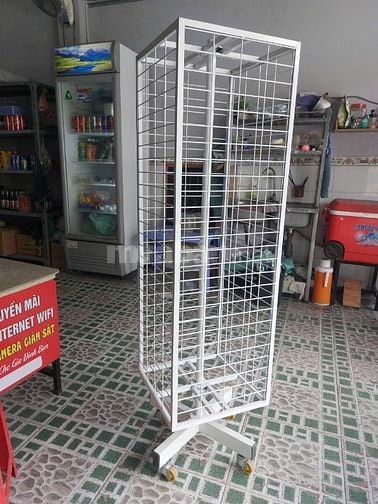 Thanh lý kệ xoay 360, còn mới 95%, 500k
