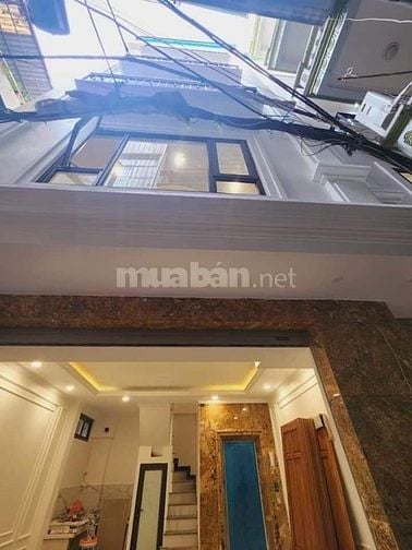 Nhà mới 6 tầng,có thang máy, dt 42m2,ngõ cách mặt đường Kim Giang 20m