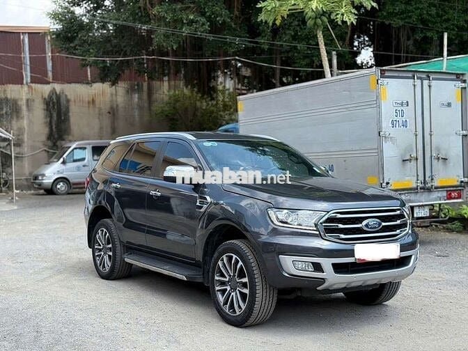 Ford Everest 2 0 Titanium 4x2 AT sx2019 - 54000 km