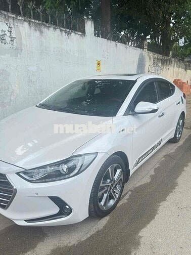 Hyundai Elantra 2017 2.0 AT - 74000 km