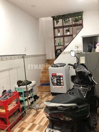 Bán nhà Huỳnh Văn Bánh , P13, 14m2 , 1,75tỷ bớt Lộc . LH 0866408299