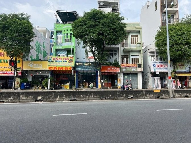 Bán nhà MT Lê Trọng Tấn ngay ĐH Công Thương,dt 4x19m c4,giá 14,9 tỷ TL