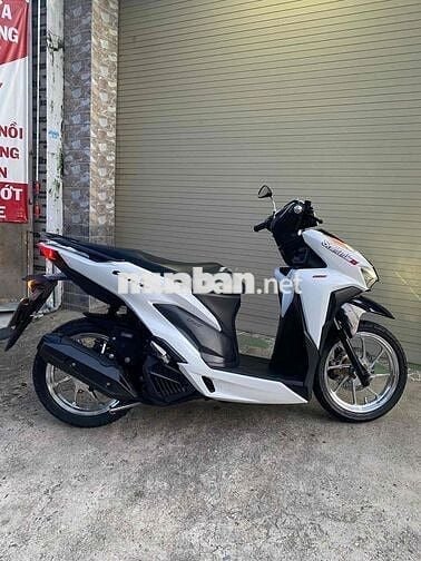 cần bán con xe vario 150 biển số đẹp giá tốt.