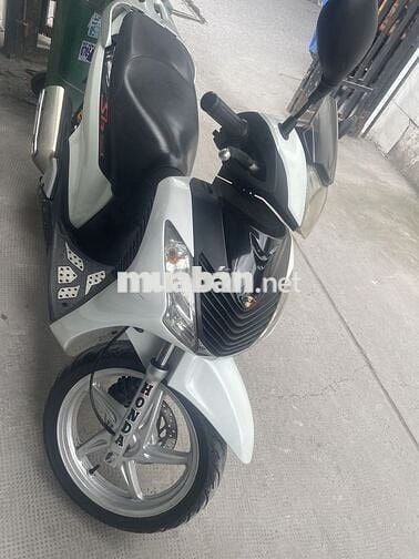 Cần bán xe Sh, nữ đi còn mới, máy êm