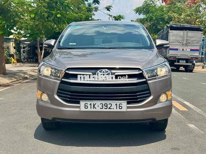 Toyota Innova 2016 2.0E - 90368 km