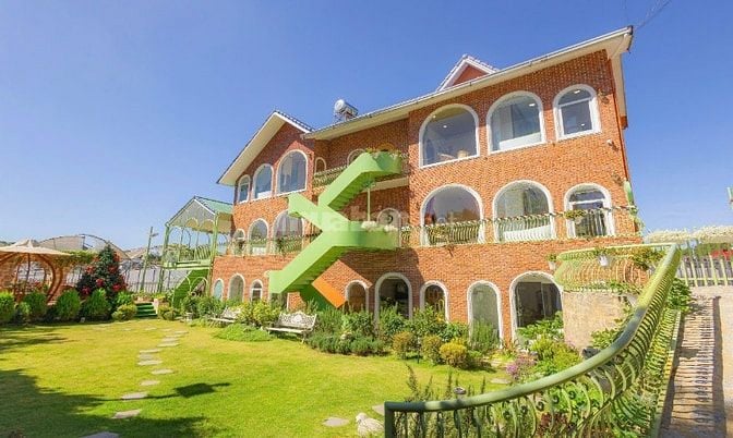 BÁN VIlLA CHÂU ÂU CAO CẤP GIỮA LÒNG ĐÀ LẠT