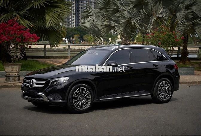 Mercedes Benz GLC Class 2019 - 100000 km