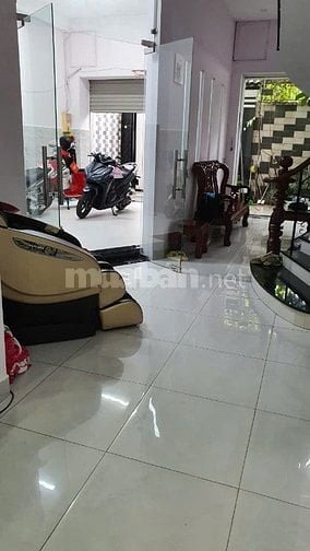 Bán nhà Dương Quảng Hàm P6 Gò Vấp. Diện tích 7x19 1 lầu HXE giá rẻ !