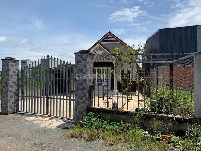 CƠ HỘI SỞ HỮU NHÀ ĐẸP GIỮA TT. ĐỨC HÒA – DIỆN TÍCH KHỦNG 470M² 