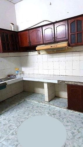 Cho thuê rất gấp NC nhà Mặt Tiền Nguyễn Lâm,P7,Phú Nhuận