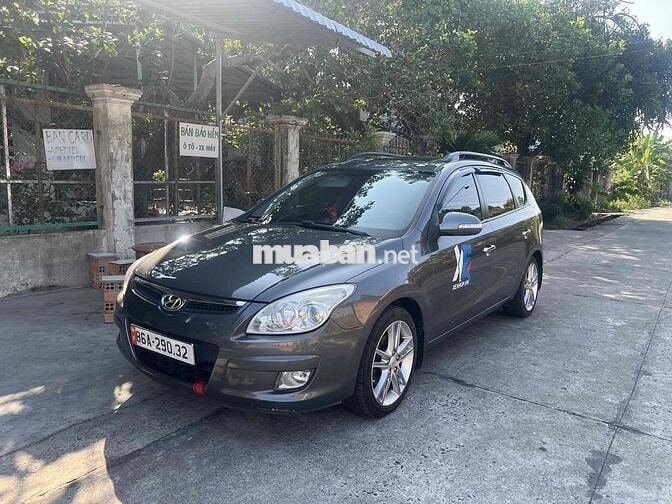 Hyundai i30 2009 1.6 AT - 95000 km